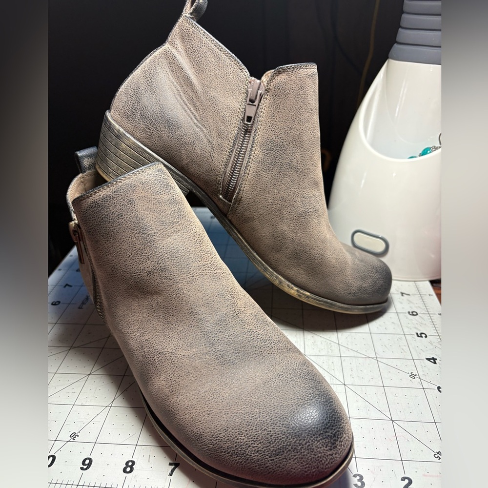 Hot Tomato Distressed Brown Ankle Boots